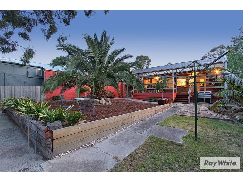 29 MIDDLEFIELD Drive, Blackburn North VIC 3130