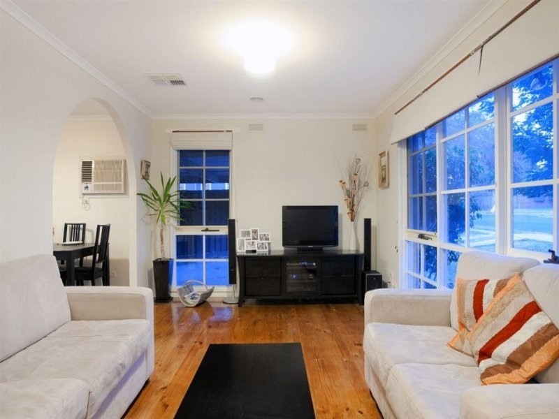 14 Berrabri Drive, Scoresby VIC 3179