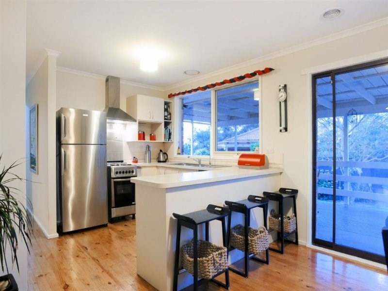 14 Berrabri Drive, Scoresby VIC 3179