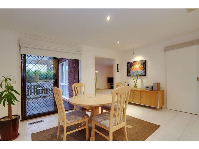 20 Rosemary Avenue, Croydon Hills VIC 3136