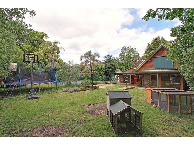 387 MT DANDENONG Road, Croydon VIC 3136