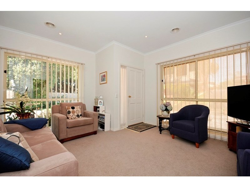 1/14 ALFRICK Road, Croydon VIC 3136