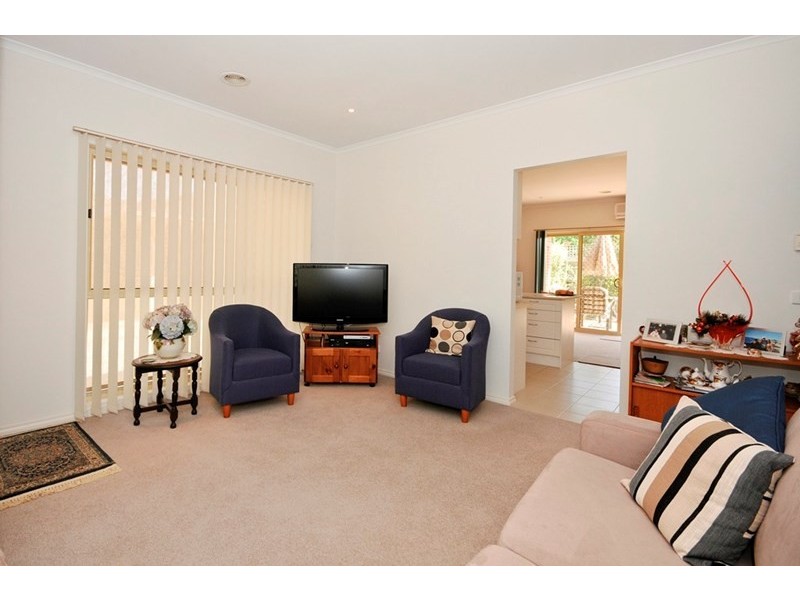 1/14 ALFRICK Road, Croydon VIC 3136