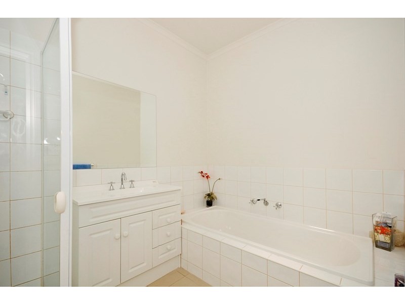 1/14 ALFRICK Road, Croydon VIC 3136