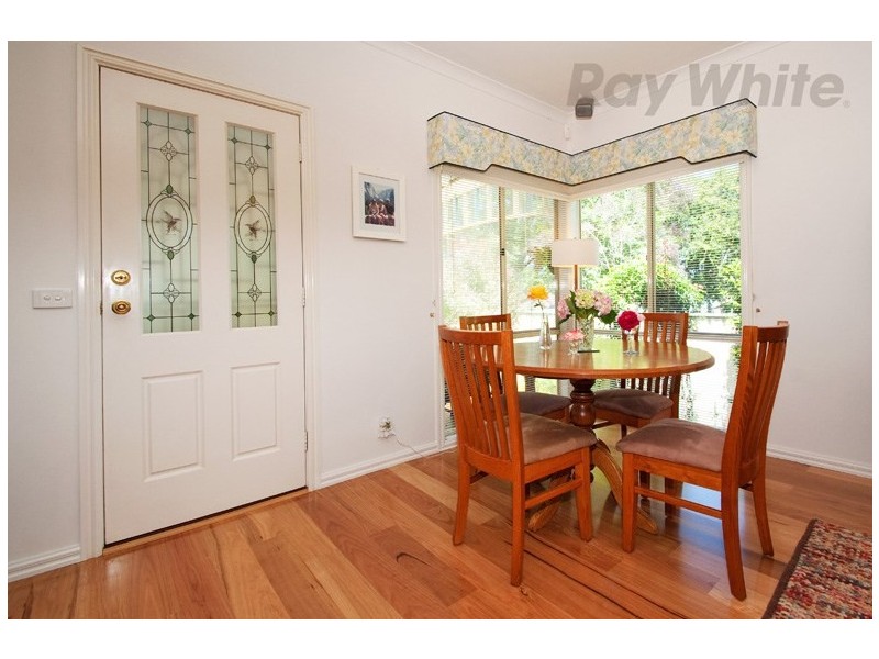 11 ROSEWOOD Place, Chirnside Park VIC 3116