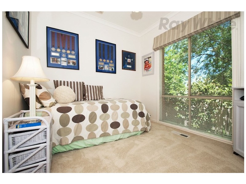 11 ROSEWOOD Place, Chirnside Park VIC 3116