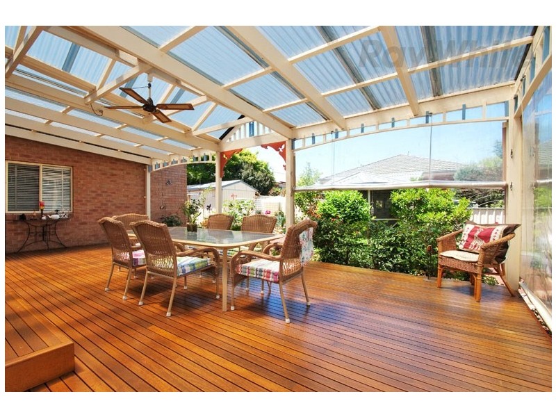 11 ROSEWOOD Place, Chirnside Park VIC 3116