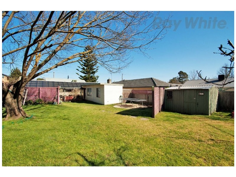 12 Kalinda Road, Croydon VIC 3136