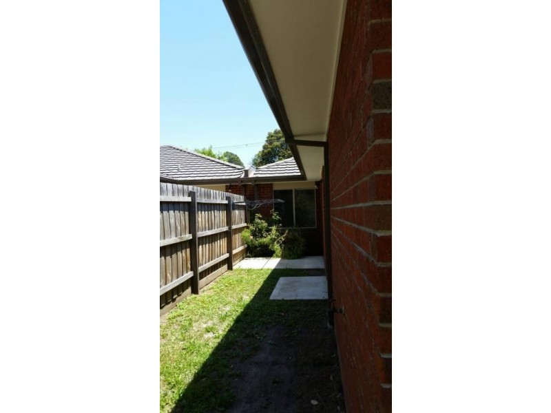 35 Balcombe Avenue, Mooroolbark VIC 3138