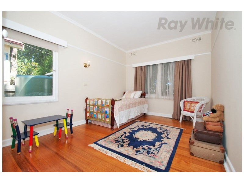 34 Knaith Road, Ringwood East VIC 3135