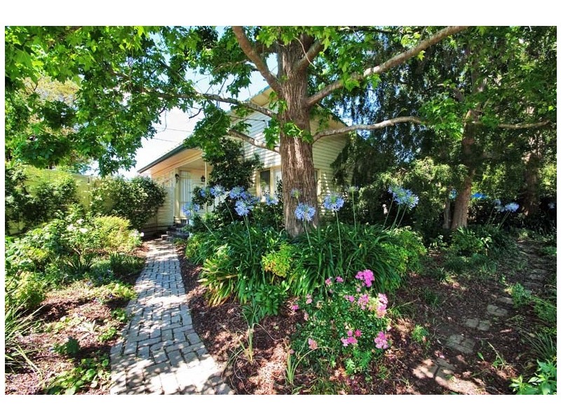 34 Knaith Road, Ringwood East VIC 3135