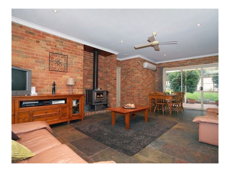 43 Settlers Hill Crescent, Croydon Hills VIC 3136