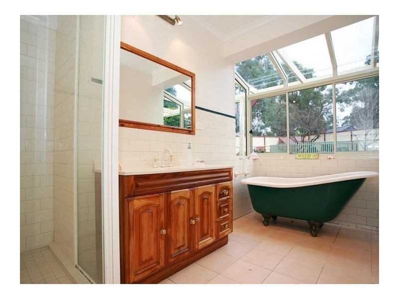 43 Settlers Hill Crescent, Croydon Hills VIC 3136