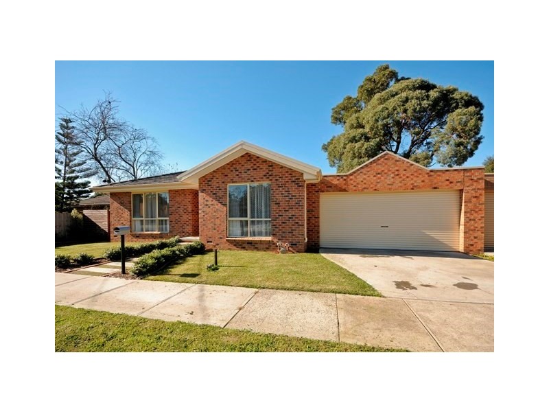 5 Monaro Court, Mooroolbark VIC 3138