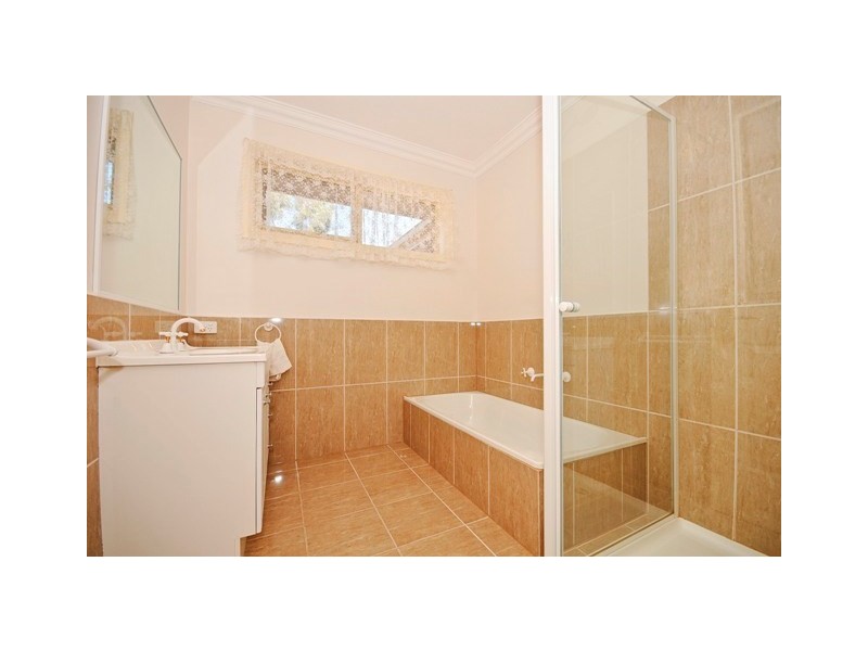 5 Monaro Court, Mooroolbark VIC 3138