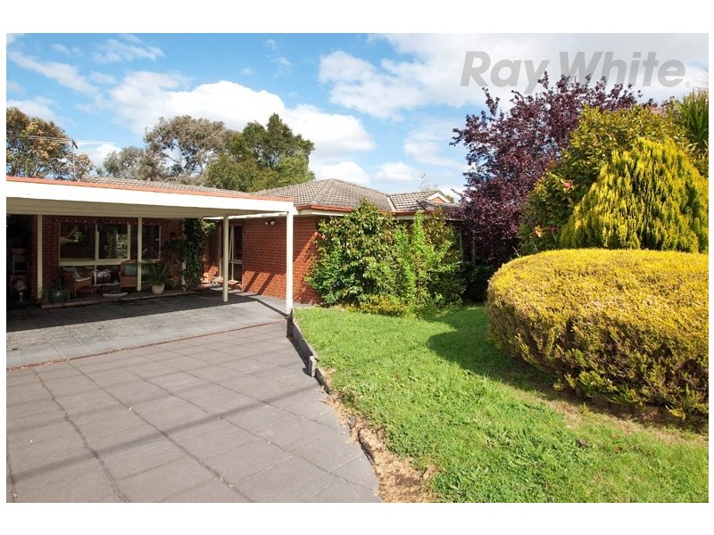 17 Valkyrie Crescent, Ringwood VIC 3134