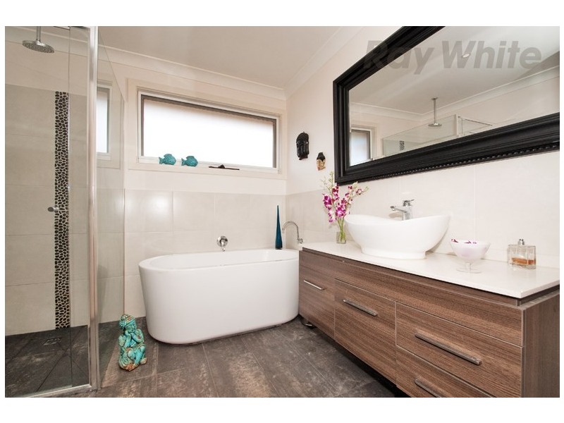 17 Valkyrie Crescent, Ringwood VIC 3134