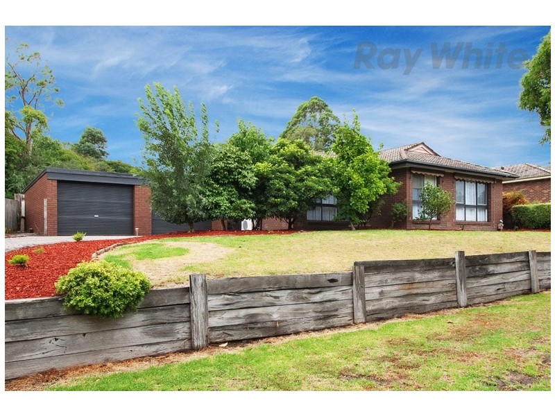 4 HARVEST Drive, Chirnside Park VIC 3116