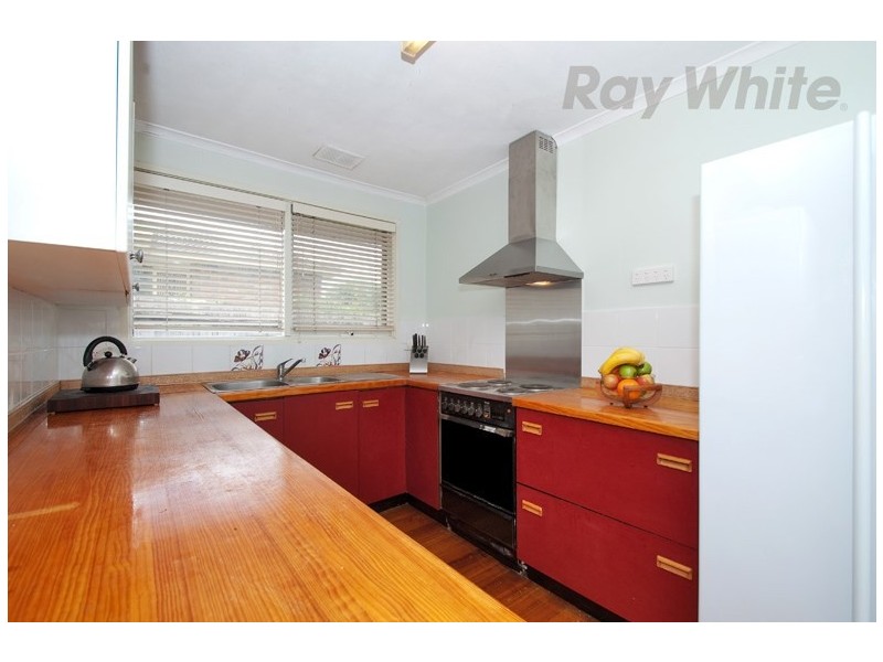 4 HARVEST Drive, Chirnside Park VIC 3116