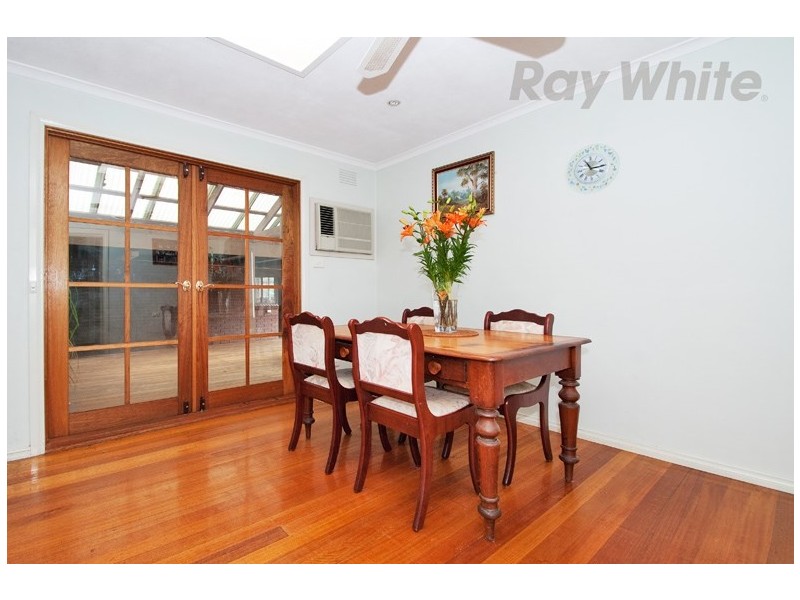 4 HARVEST Drive, Chirnside Park VIC 3116