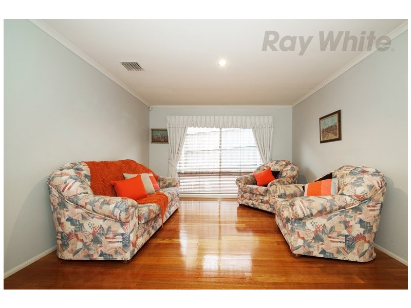 7 COMMERFORD Place, Chirnside Park VIC 3116