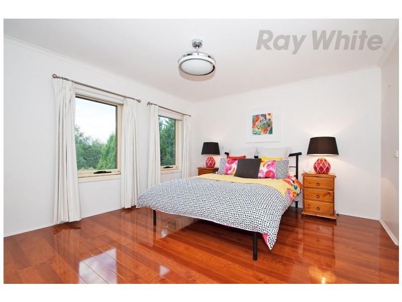 7 COMMERFORD Place, Chirnside Park VIC 3116