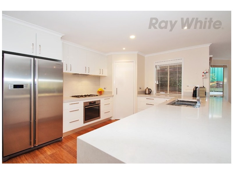 11 MAYFAIR Court, Chirnside Park VIC 3116