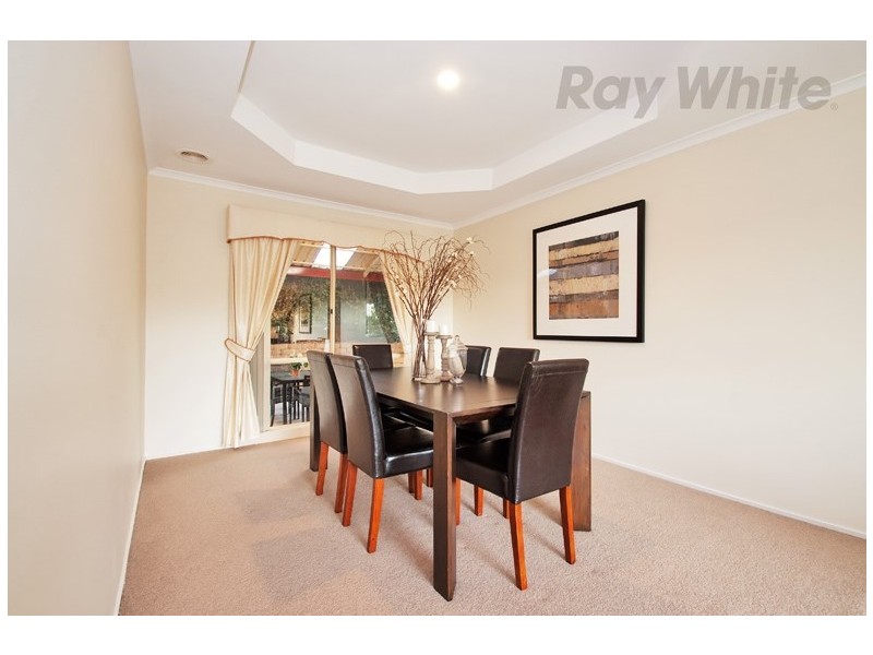 11 MAYFAIR Court, Chirnside Park VIC 3116