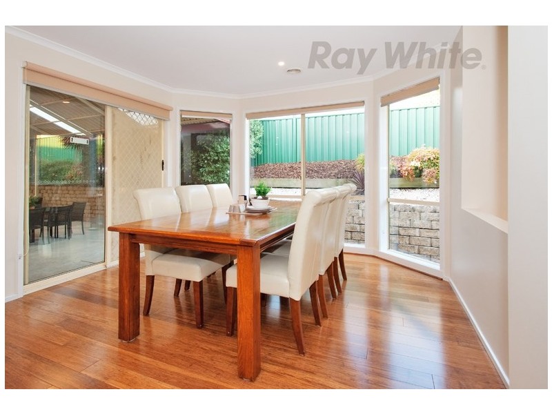 11 MAYFAIR Court, Chirnside Park VIC 3116