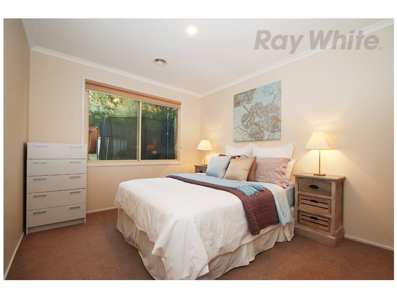 11 MAYFAIR Court, Chirnside Park VIC 3116