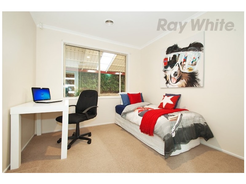 11 MAYFAIR Court, Chirnside Park VIC 3116