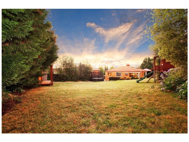 11 MAYFAIR Court, Chirnside Park VIC 3116