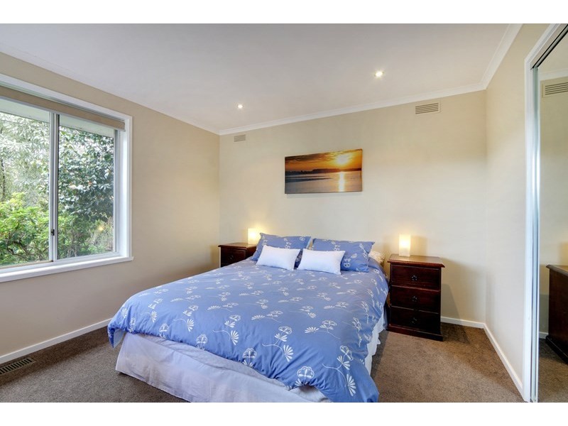 76 CAVE HILL Road, Lilydale VIC 3140