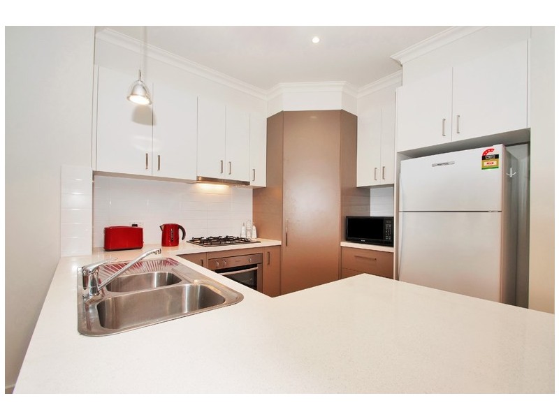 2/11 Holland Road, Ringwood East VIC 3135