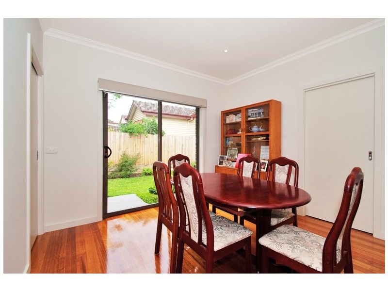 2/11 Holland Road, Ringwood East VIC 3135