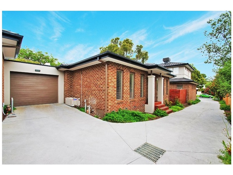 2/11 Holland Road, Ringwood East VIC 3135
