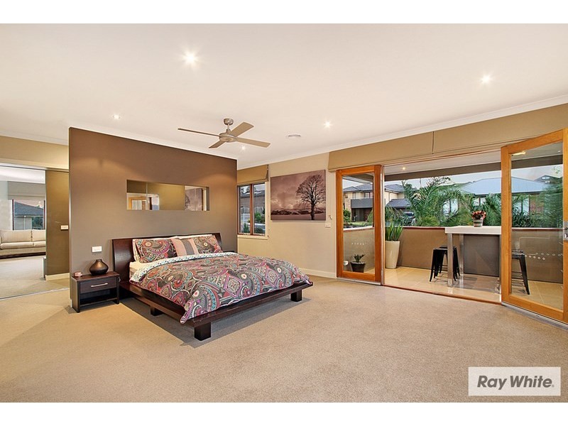 19 TUDOR Drive, Mooroolbark VIC 3138