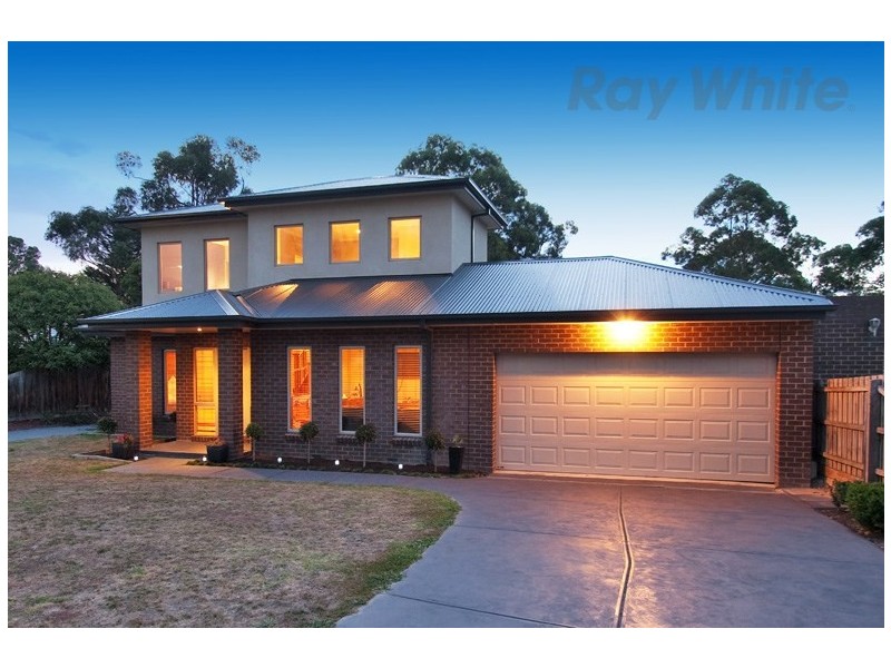 1/5 MOANA Drive, Mooroolbark VIC 3138