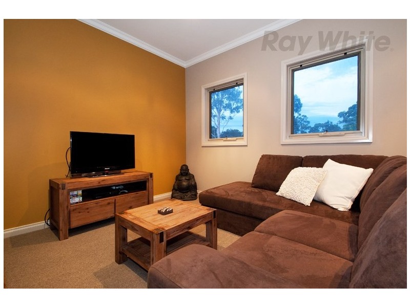 1/5 MOANA Drive, Mooroolbark VIC 3138