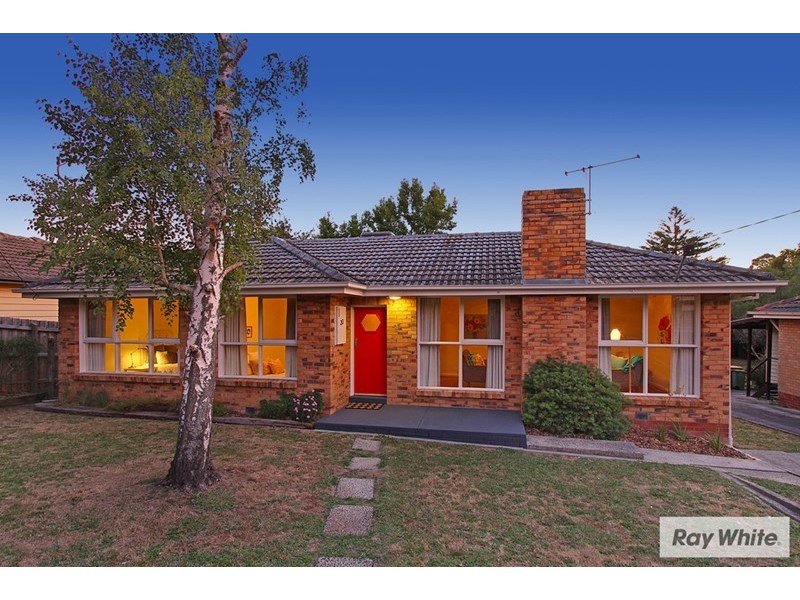 20 SWINBURNE Avenue, Mooroolbark VIC 3138