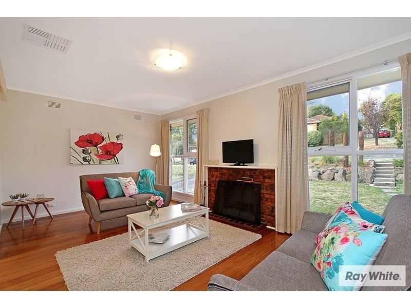 20 SWINBURNE Avenue, Mooroolbark VIC 3138