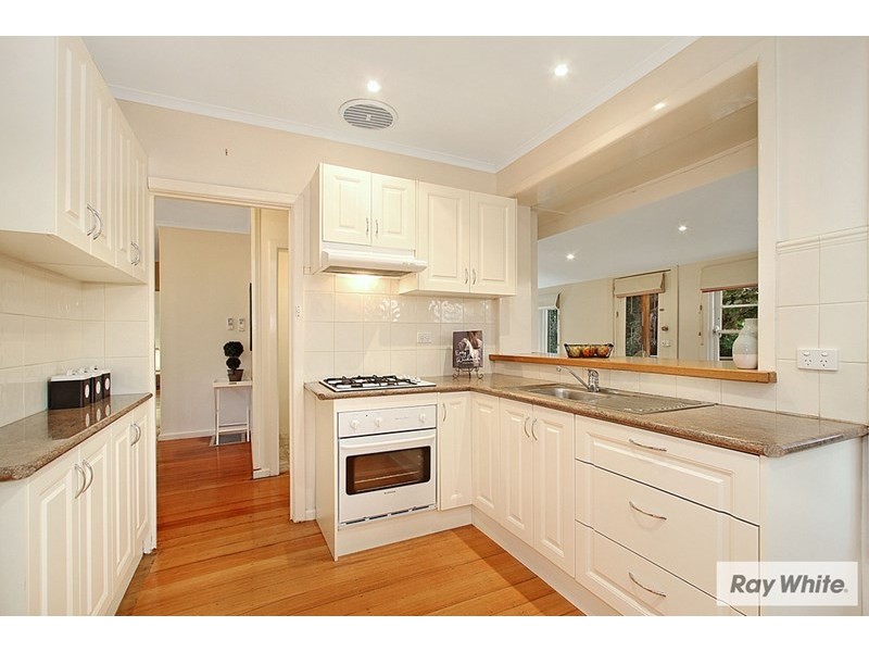 20 SWINBURNE Avenue, Mooroolbark VIC 3138