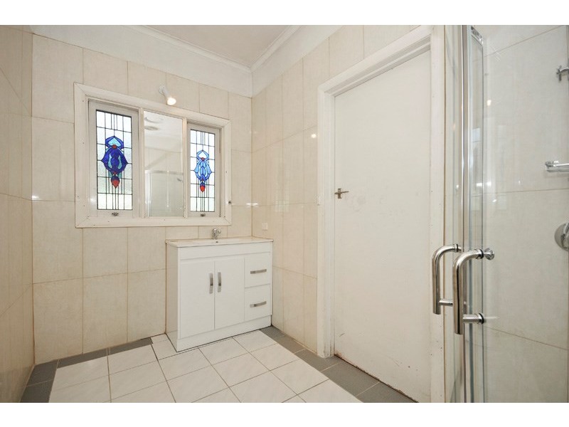 76 Lincoln Road, Croydon VIC 3136