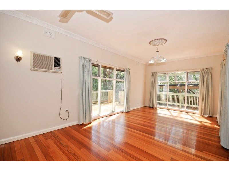 76 Lincoln Road, Croydon VIC 3136