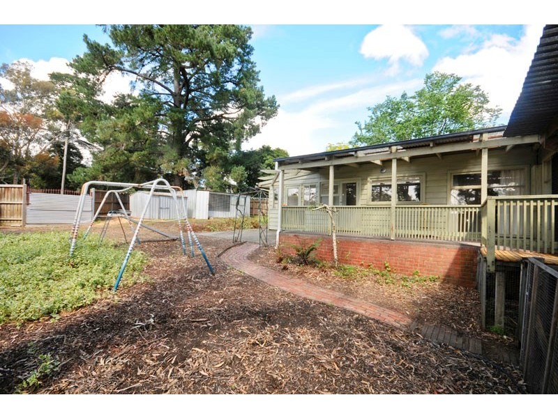 76 Lincoln Road, Croydon VIC 3136