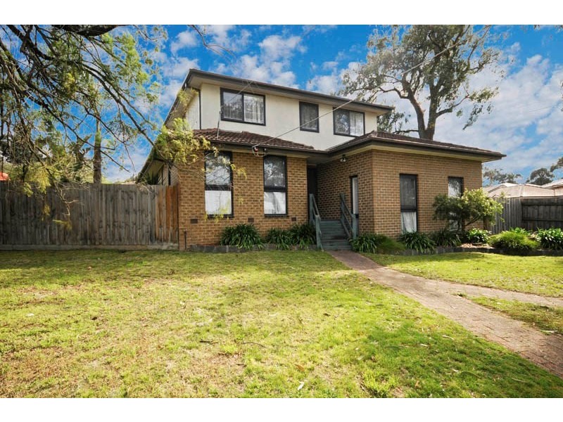 2/52 Lusher Road, Croydon VIC 3136