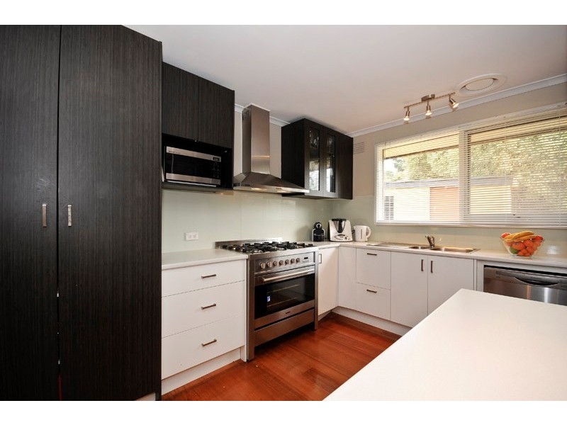 2/52 Lusher Road, Croydon VIC 3136