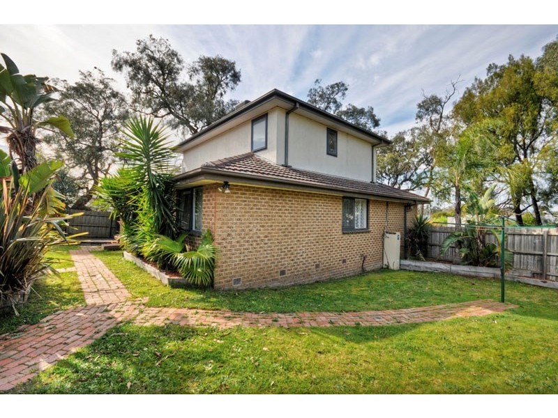 2/52 Lusher Road, Croydon VIC 3136