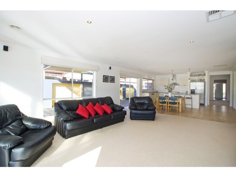 21 GLENPARK Drive, Wonga Park VIC 3115