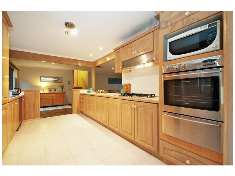 14 DRUMMER HILL Lane, Mooroolbark VIC 3138